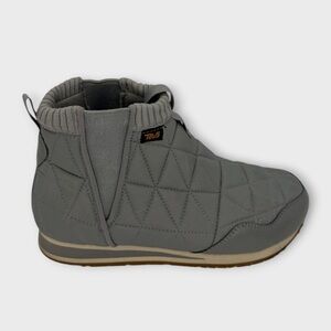 TEVA Ember MID Women Shoes
Drizzle Size 8 Great Condition!!